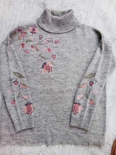 ESTABLISHED  Design  Grey polo neck jumper  SIZE  12     exc cond