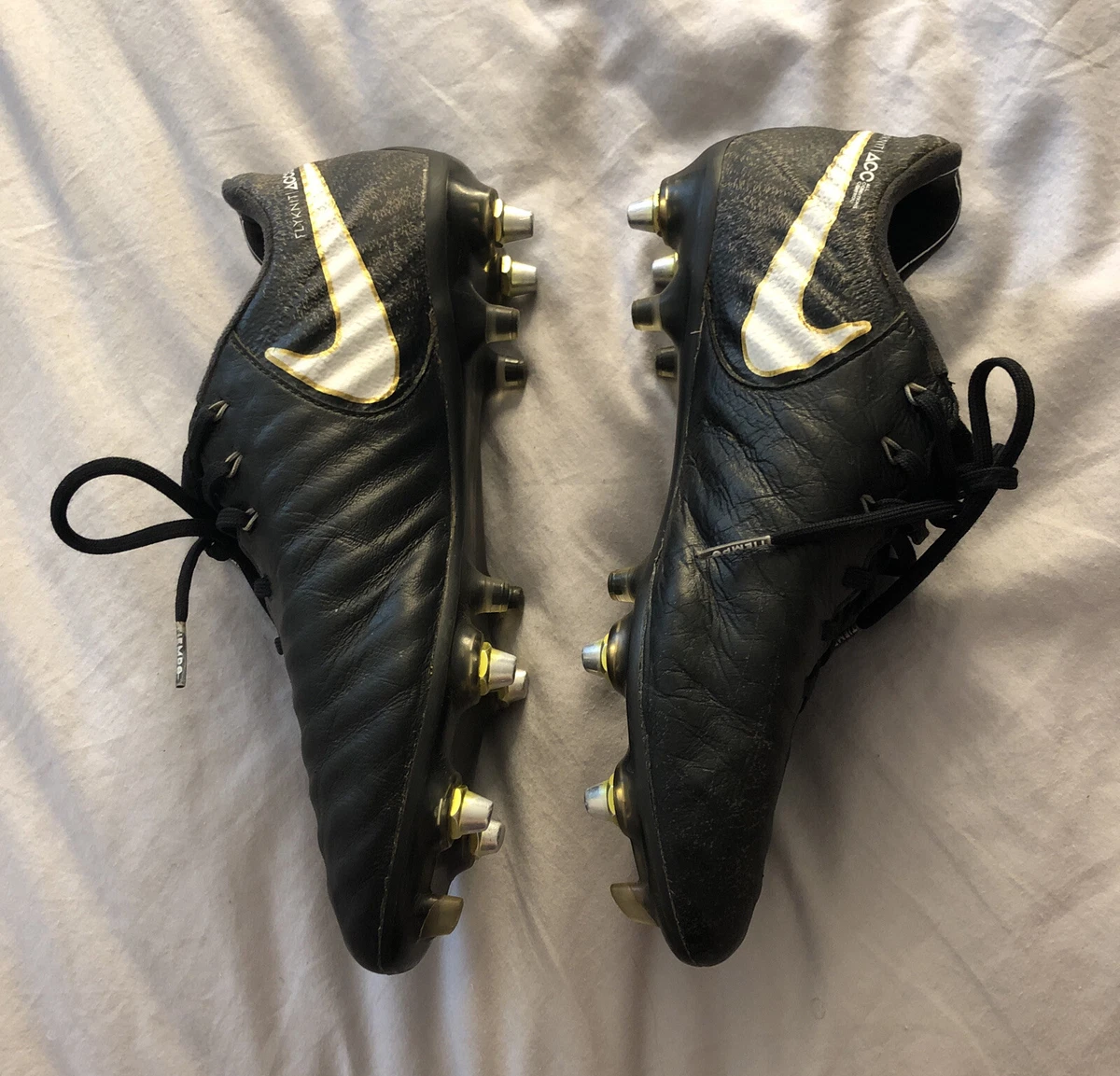 Tiempo nike grip 2025