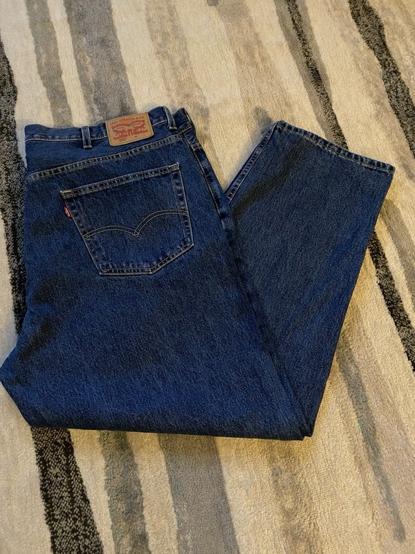 LEVI STRAUSS & CO LEVI'S 550 RELAXED FIT STRAIGHT LEG BLUE JEANS SIZE 46 X 30