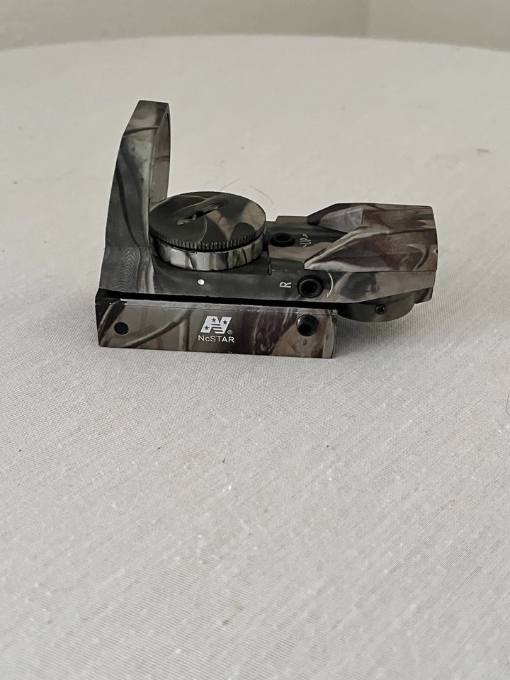 MIRA TÁCTICA DE 4 RETÍCULAS Y RIEL Foto 4 de 4