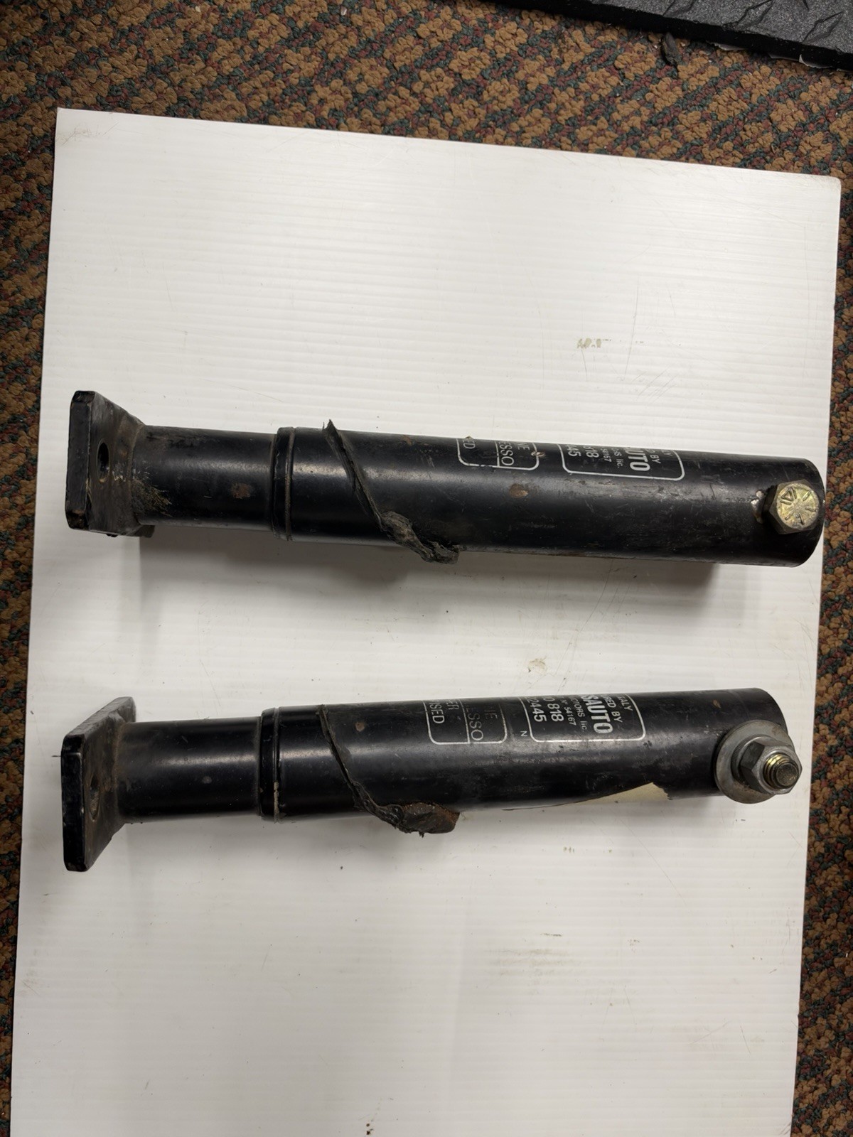 Lamborghini Countach 5000 Quattrovalvole 1986 Left, right Outer Bumper shock absorbers Pair P/N 4422445