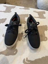 Zapatillas bajas informales negras de cuero sintético Levis para hombre 9,5