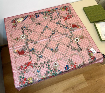 Gucci Floral Animal Patterns silk Scarf Shawl Pink