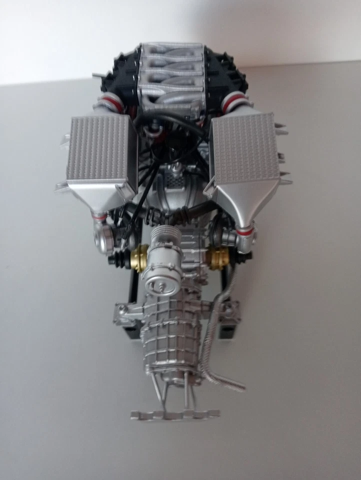 Ferrari F40 LM 1/8 COMPLETE ENGINE - Image 3 of 4