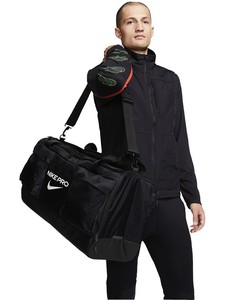 nike training vapor power holdall in black