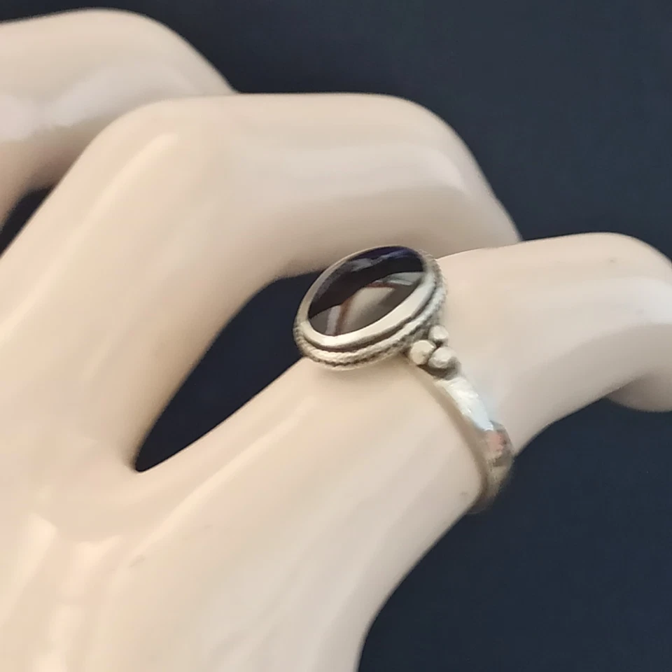 Anillo vintage para hombre plata esterlina ónix negro retro 925 cabujón ovalado 9,75 para mujer Foto 2 de 4