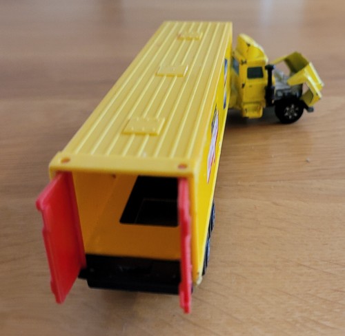 Vintage 1970's Corgi Juniors Mack R Series Truck & Rileys Crisps Box Trailer - Picture 6 of 7