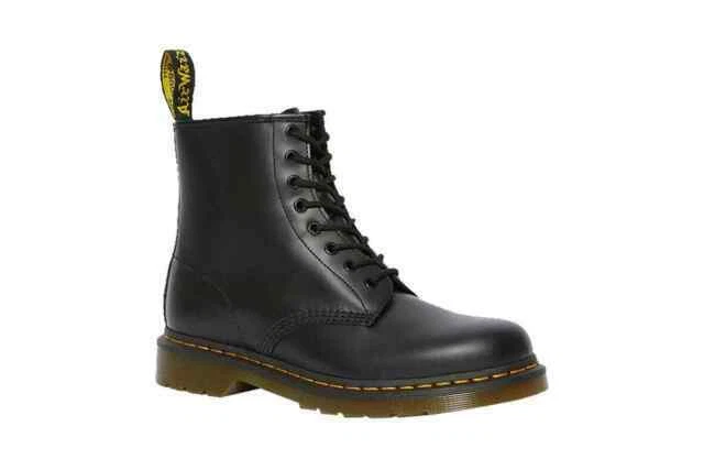 Dr. Martens Carey ブラックブーツ 4 UK Carey in Black | Dr. Martens