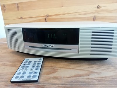 Bose Wave Music System I erste Generation mit Fernbedienung + Stromkabel weiß/creme