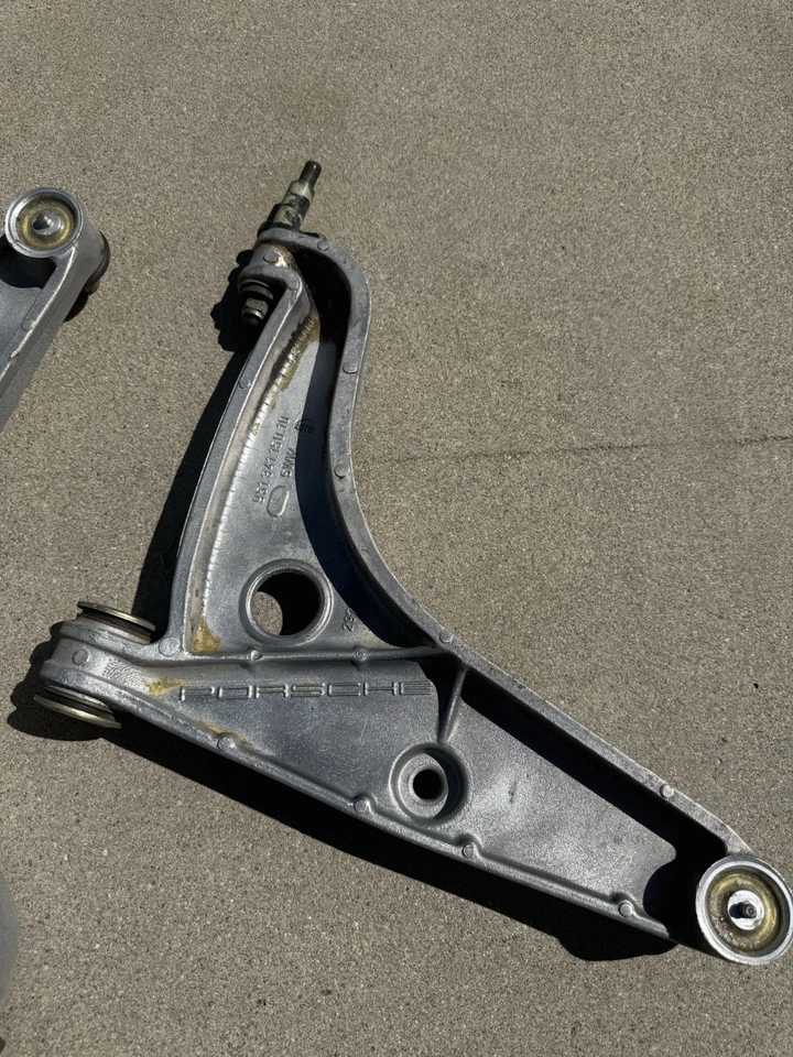 Brazos de control delanteros Porsche 944 1989 Foto 3 de 4