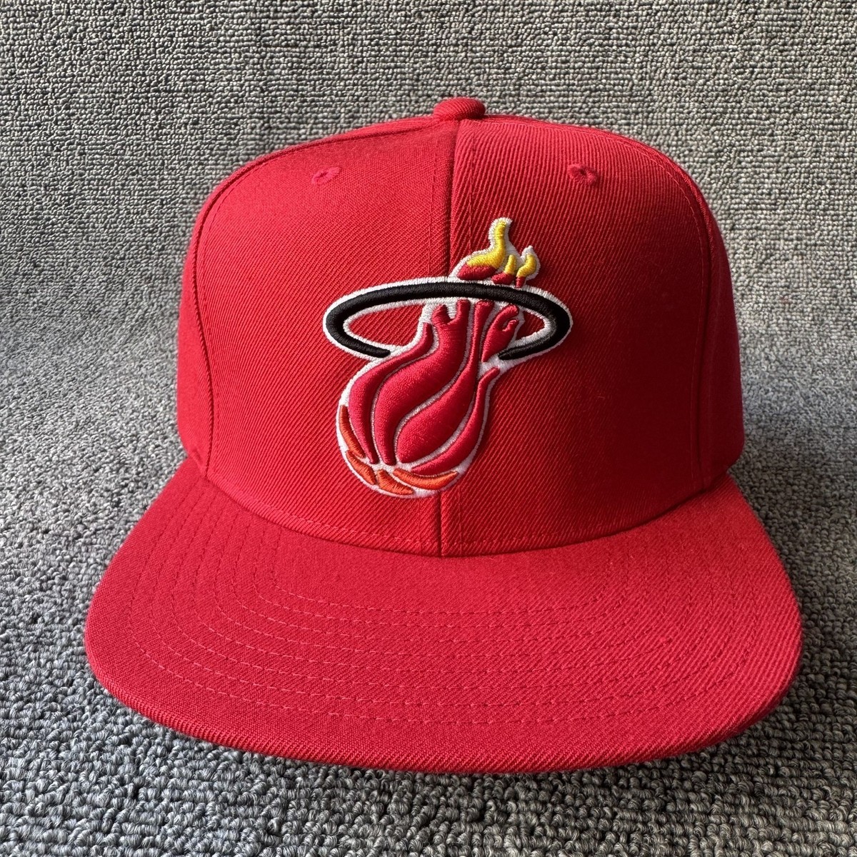 Mitchell & Ness Miami Heat Retro Snapback Hat Red Flat Brim Cap