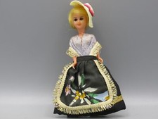 Poupée régionale 12 cm