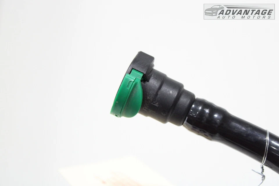 Cadillac CT6 2016-2020 AWD 3,6 L bote de vapor de combustible trasero manguera tubería OEM Foto 3 de 4