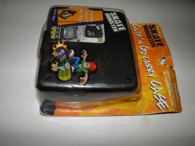 3 1/2 in. x 3 1/2 in. skate monster clip n go carry case with finger board (893600002549)