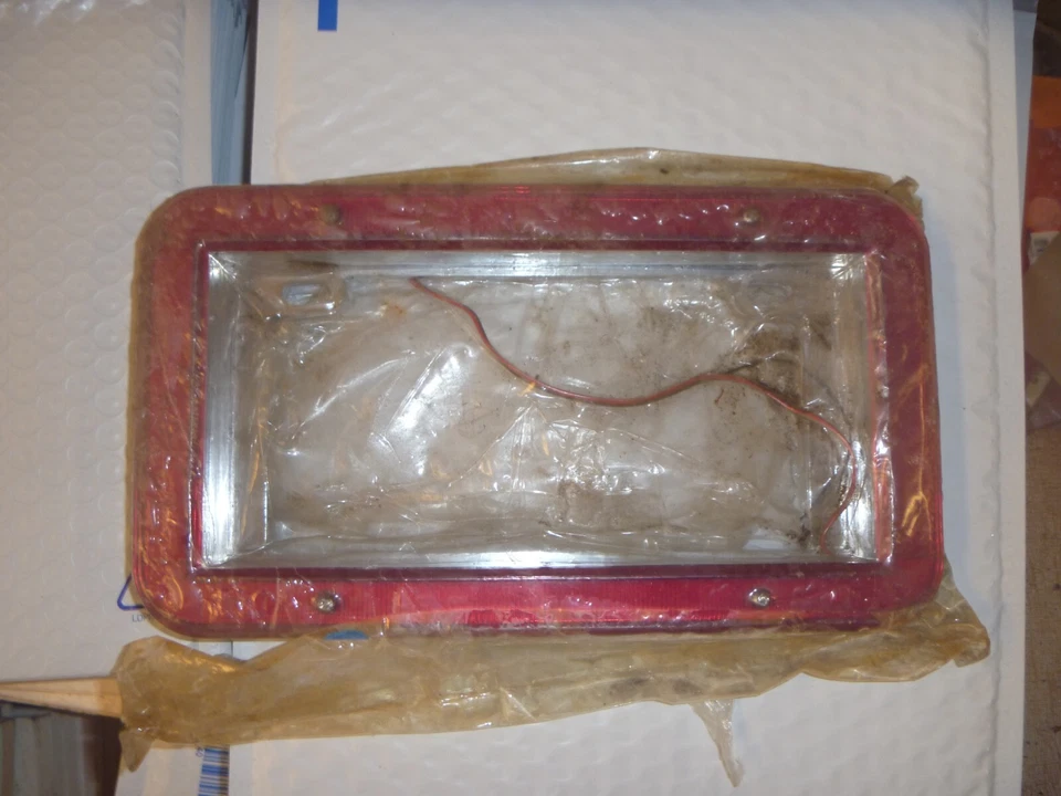 NUEVO Soporte de placa de luz de freno de funcionamiento Big Bike Parts Lega-Lite 4-440 4-440C Foto 2 de 2