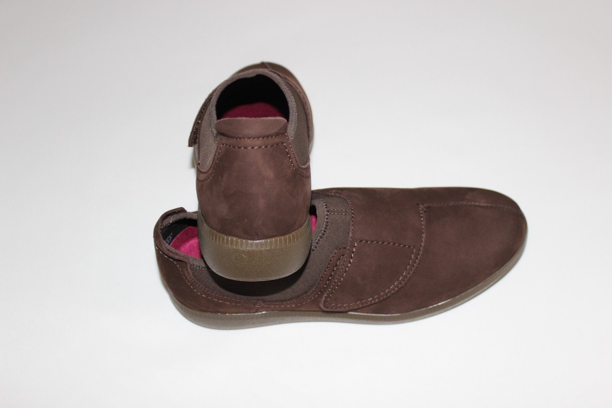 Munro Janis Slip On Sneaker‎ Size 10 Brown Leather Cushioned MUNRO JANIS BROWN NUBUCK SLIP ON SNEAKER US | Mercari main image 2