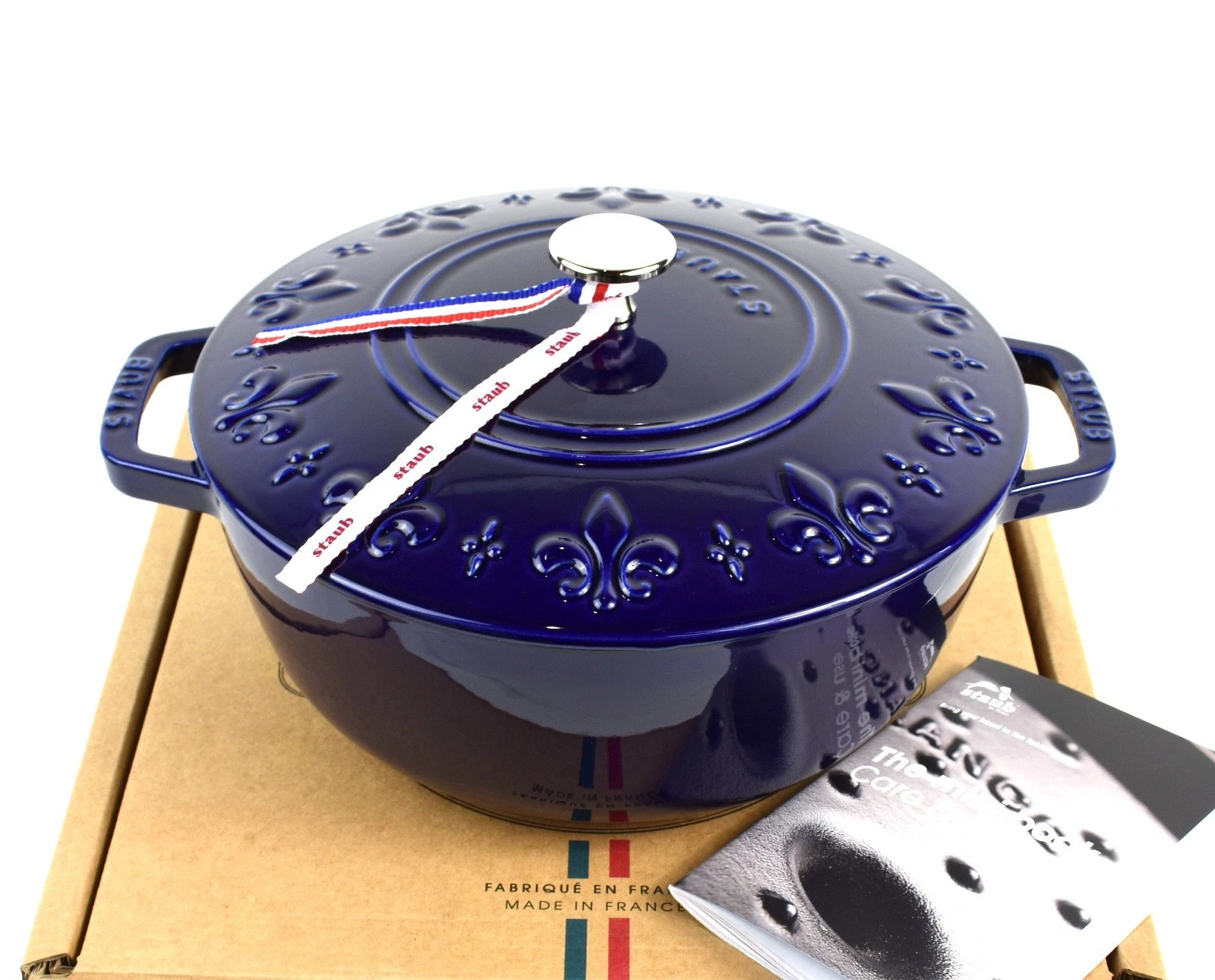 Staub La Cocotte 24cm/9.5 in. Cast Iron Round French Dutch Oven 3.6 L/3.75 QT
Opens in a new window