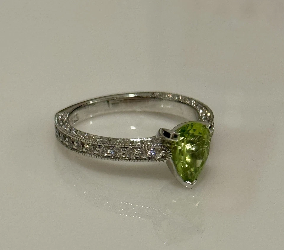 Size 6.5 Peridot Sterling Silver Ring Handmade Pear Cut Natural Gemstone - Image 3 of 4