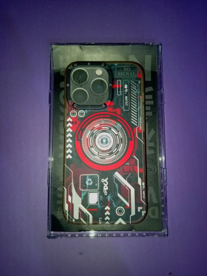 IPhone 13 Pro Gorillas Series Magnetic Cool Phone Case  - Image 3 of 4