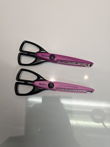 X-Acto X2012 Zig-Zag/X2011 Scallop Decorative Edge Scrapbooking Scissors 2 Pairs
