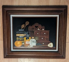 Hand painted wooden Cottage-core Photo