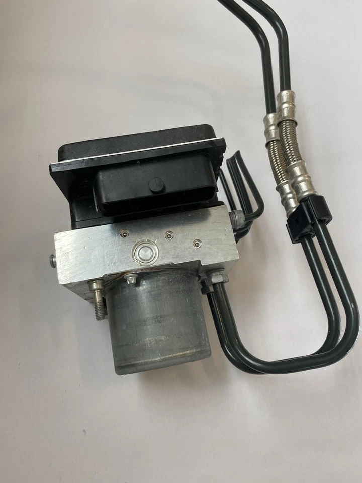 2010 - 2013 Land Rover LR4 Range Rover Sport ABS pump module 0 265 950 780 - Image 2 of 4