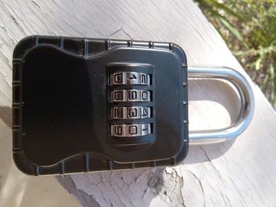 Vault Locks 3200 Combination Key Lock Box With Shackle Realtors and Homeowners