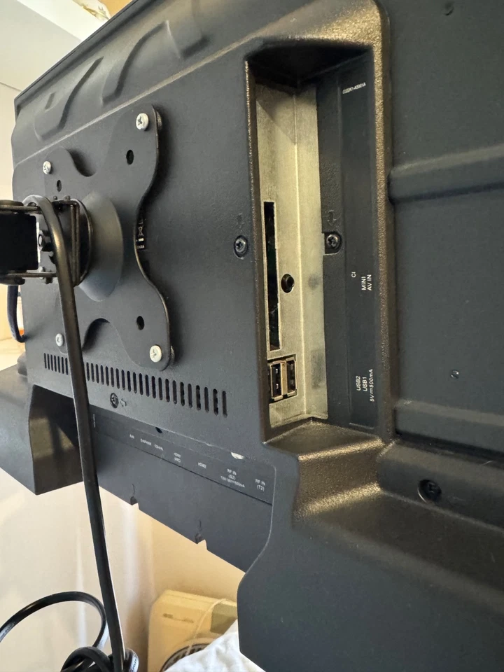 televisore Akai 24 pollici, come nuovo, nero,  - Immagine 4 di 4