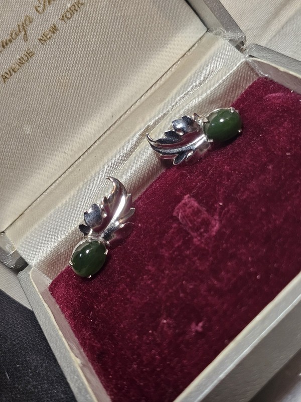 925 Sterling Silver Green Jade Cabochon Leaf Stud Earrings Screw Back Signed