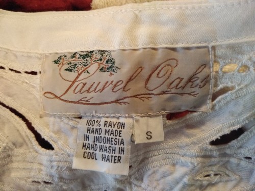 Vtg Laurel Oaks Women's S White Button Up Top Embroidery Cut Work Sleeveless NOS - Picture 6 of 6