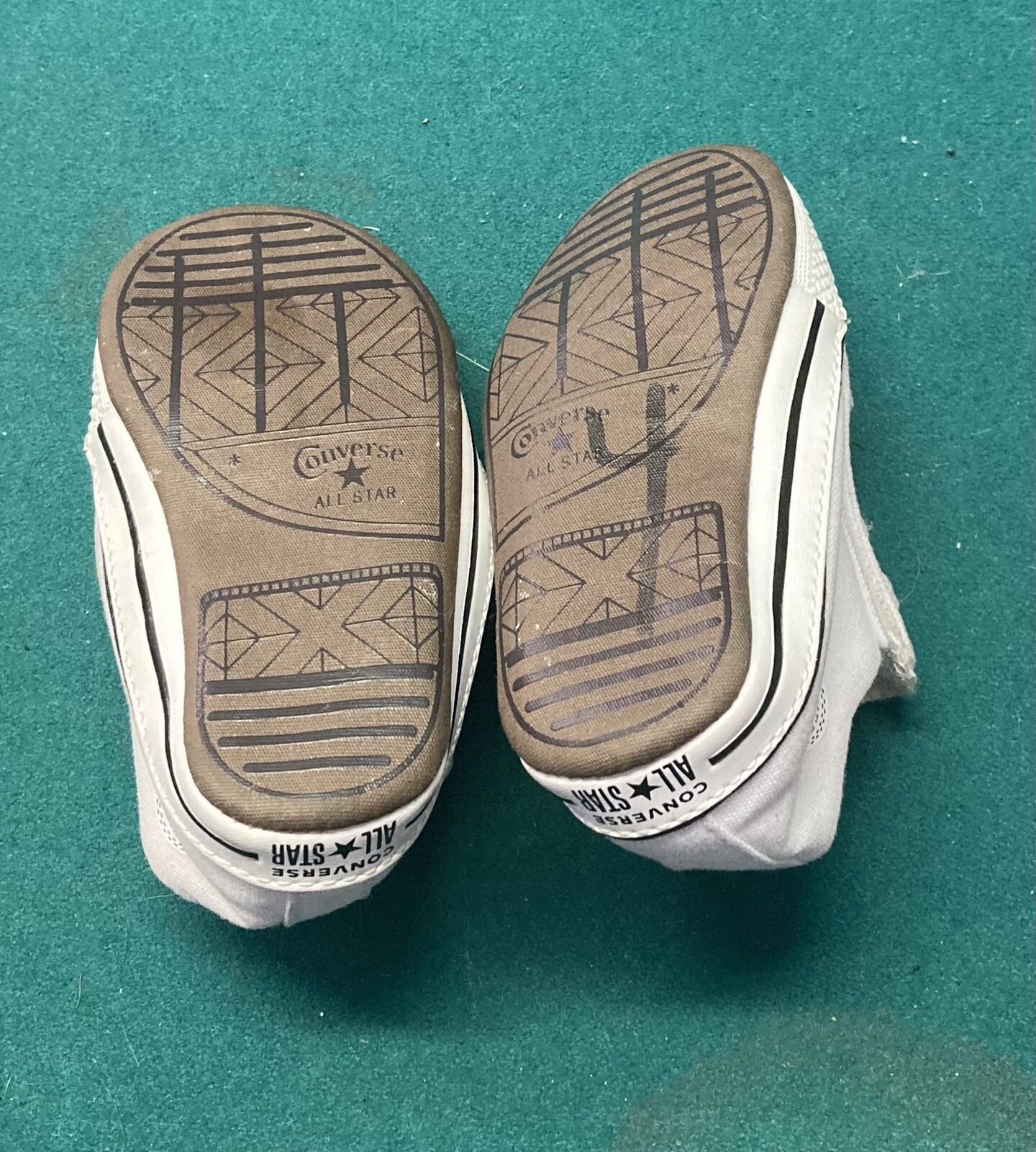 PONY Scarpe per bambini Converse All Stars. Culla taglia 4 colore bianco. scarpa soletta mancante su 1