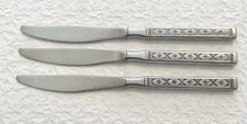 (3) Oneida Distinction LISBON Stainless Dinner Knives *Free Shipping*