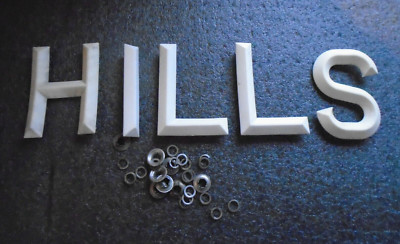 HILLS ''FLEXWYT'' NUMMERNSCHILDBUCHSTABEN 3 1/2'' - WEISSER KUNSTSTOFF - 1950er JAHRE
