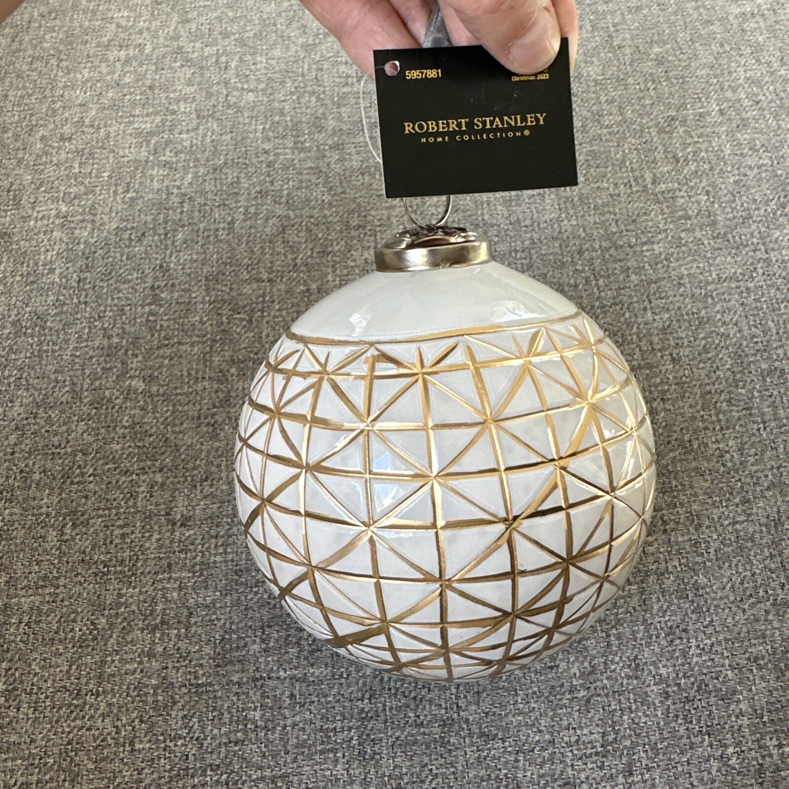 Robert Stanley 2023 Aspen Cove Christmas Ball Ornament Kugel Style
