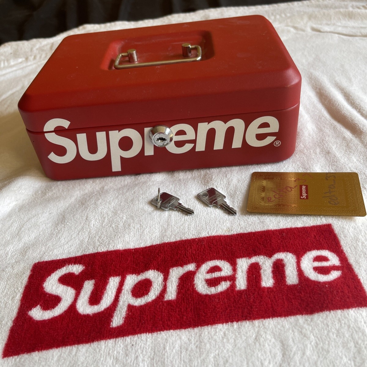 Supreme F/W 2017 Lock Box (Red) Box Logo | eBay Supreme F/W 2017 Lock Box (Red) Box Logo | eBay