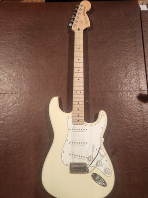 Fender Squier Affinity Stratocaster Maple Electric Guitar - Olympic White