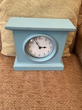 HORLOGE MANTEAU BOIS BLEU
