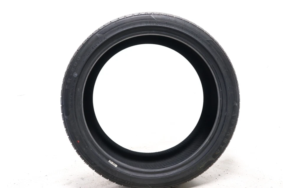 Juego de 2 Despegue 235/40R19 Advanta ER-800 - 96V - 9.5-10/32 Sin Reparaciones Foto 4 de 4
