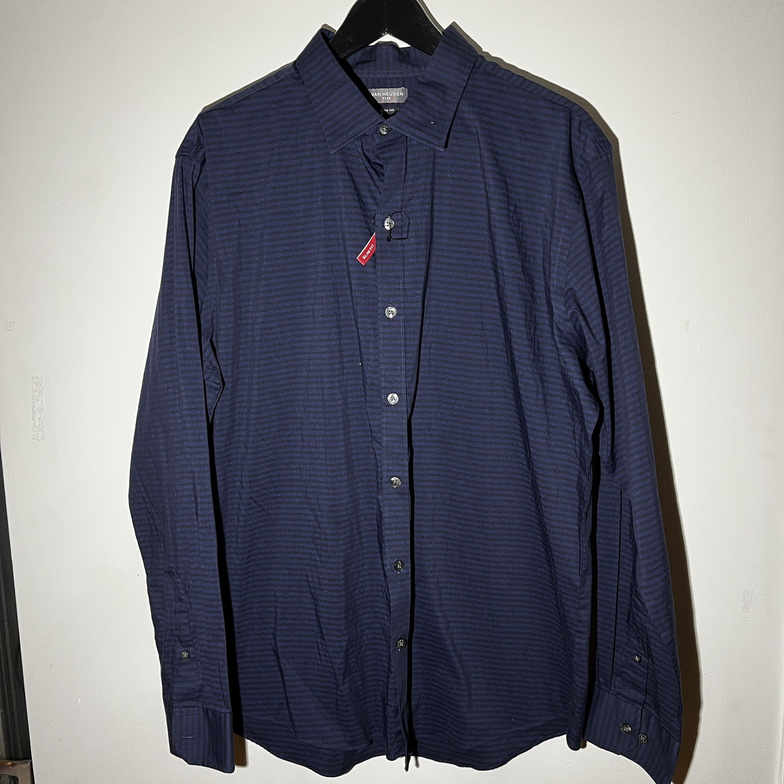 Van Heusen Men's L Blue stripes Dress Shirt Long Sleeve  Slim Fit/Stretch 16.5