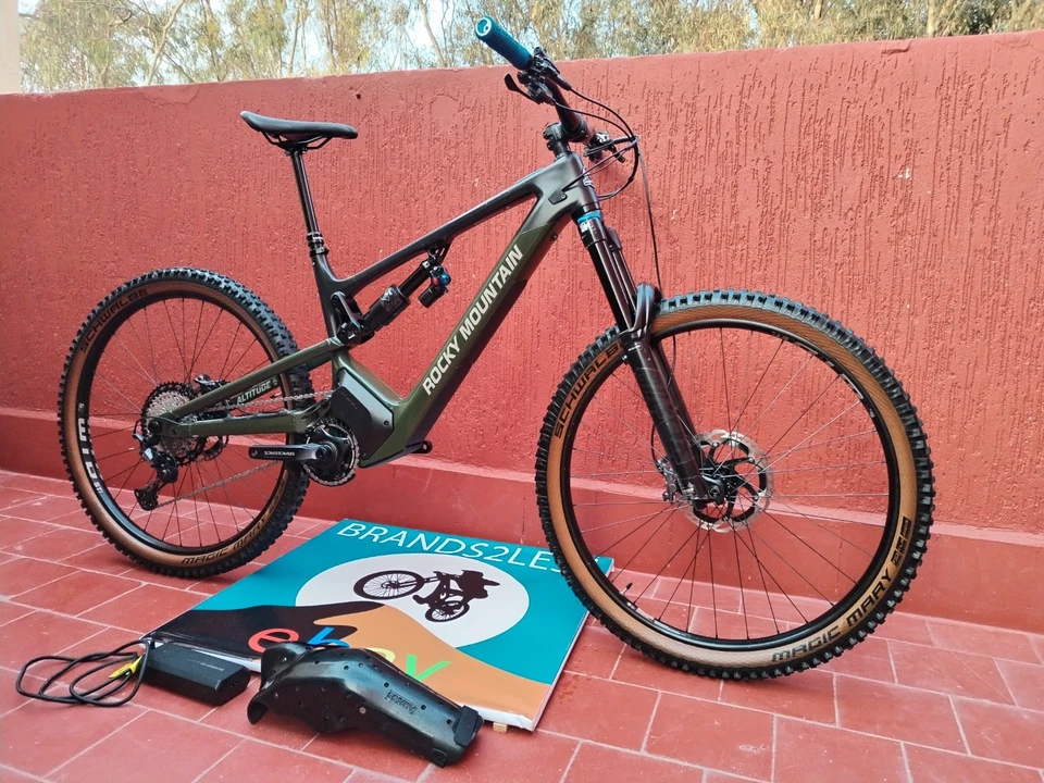 RRP 9059$ 2022 Rocky Mountain Altitude powerplay C70 Size Large Emtb DDP TO USA. - image 3 of 4