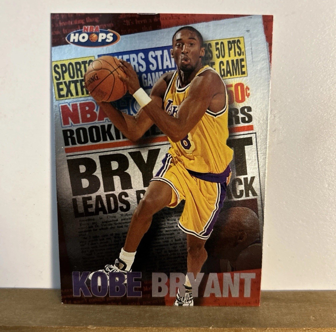 KOBE BRYANT 1997-98 NBA HOOPS BASKETBALL ROOKIE HEADLINERS Q3370