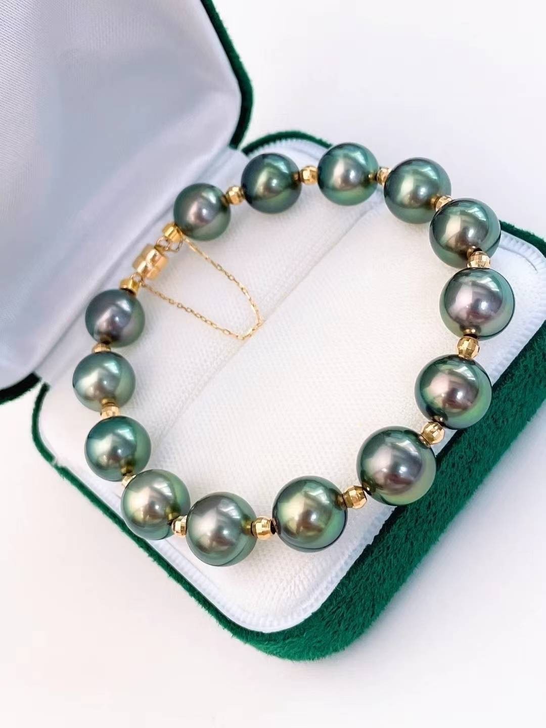The best quality  peacock 9-10mm Tahitian pearl bracelet G18K image 5