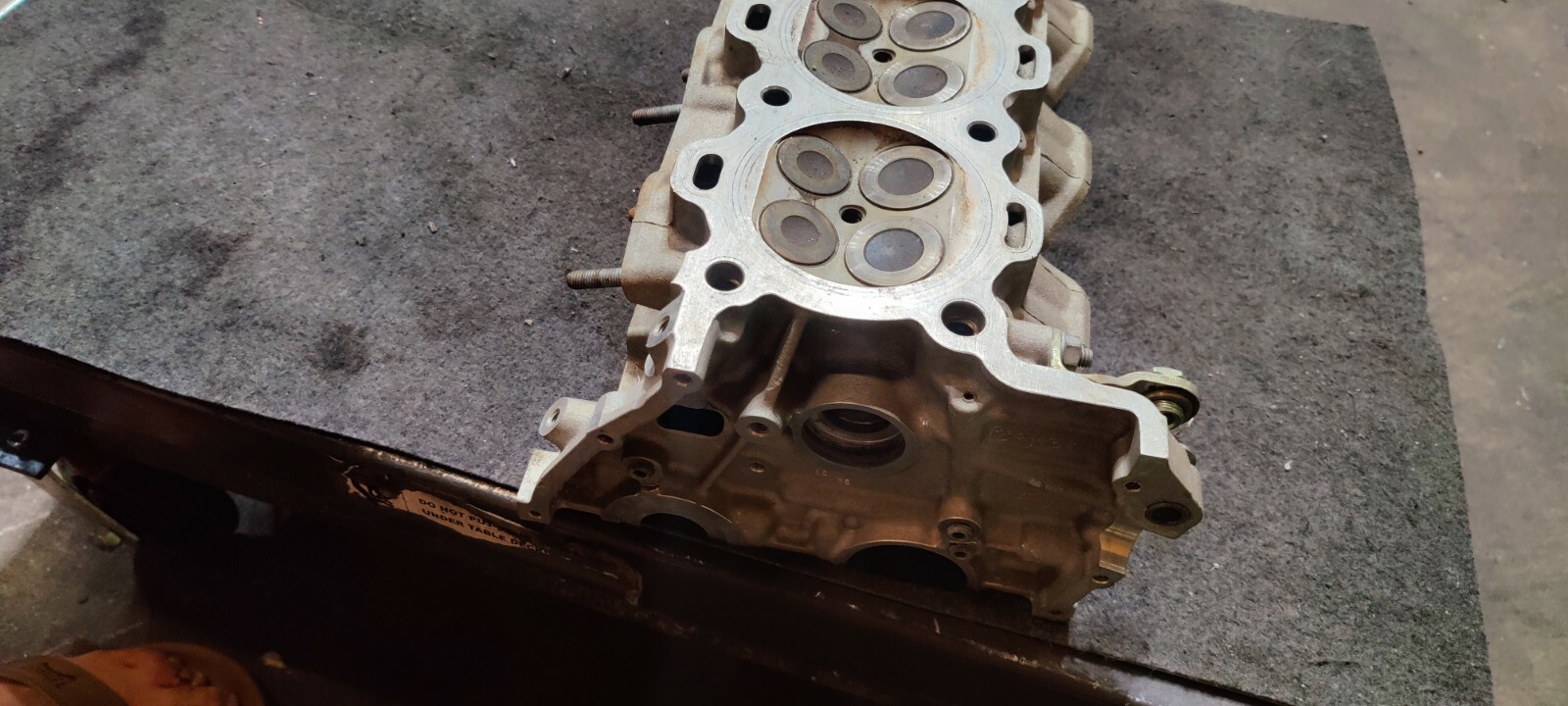 2004 Maserati Quattroporte M139 Cylinder Head Left Driver 2205255 4.2L V8