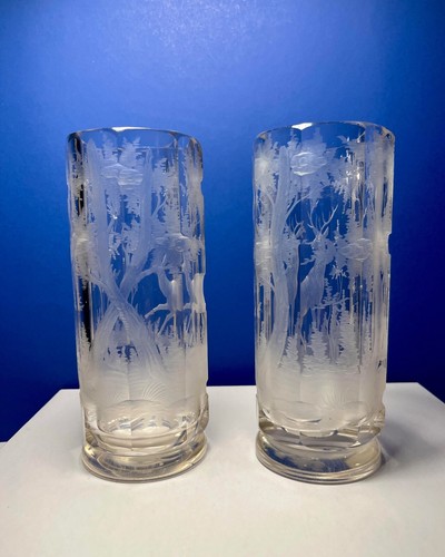 Set of 2 Rare Antique 1870's Bohemian Deer Etched Engraved Beakers - Picture 4 of 10