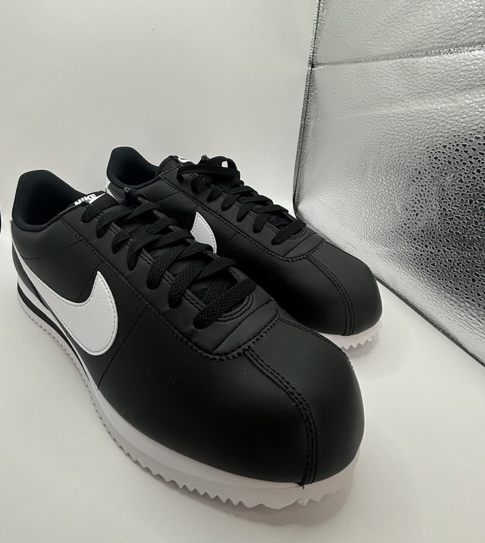 Nike Cortez Men's Size 10 Leather Black White Brand New Classic