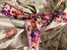 Victoria  s Secret Pink Vintage 2013 Size Medium Extra Low-Rise Thong NWT