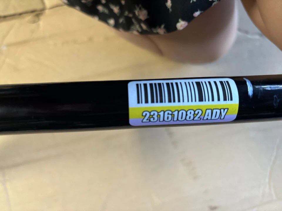 2016-2024 Chevrolet Camaro SS Rear Stabilizer Sway Bar 23161082 OEM JD46 - Image 4 of 4