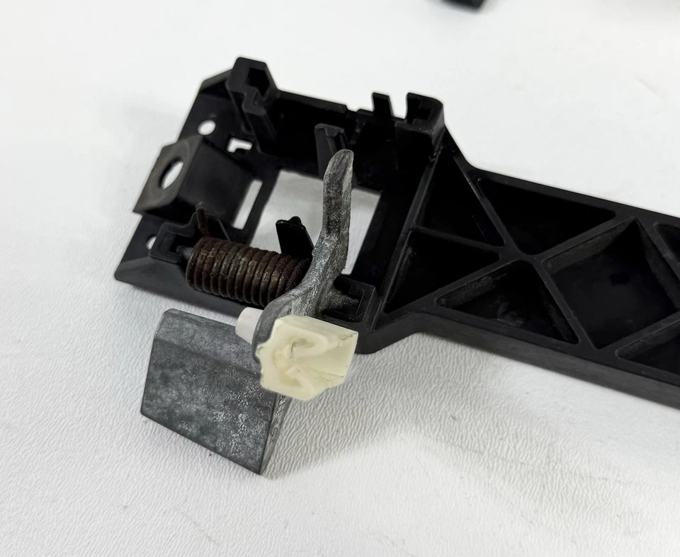 Оригинальная хромированная передняя правая ручка пассажирской двери Hummer H3 H3T 2006-2010 годов выпуска - Изображение 4 из 4