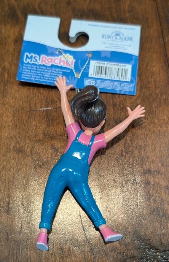 Figura Adorno de Navidad Ms. Rachel Manos Felices en Mano Listo para Enviar Foto 2 de 2