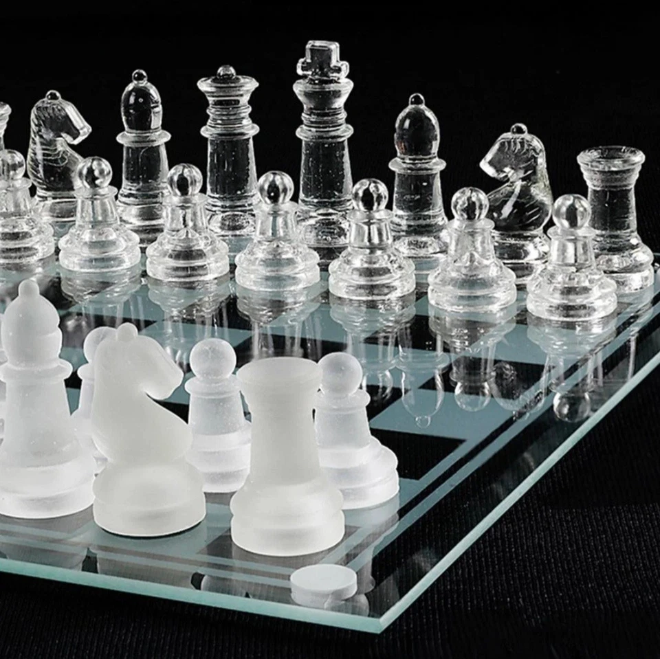 Solid Glass Pieces with Padded Bottom, Crystal Chess Board Set - 20x20cm - Image 3 of 4